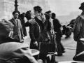 background: Kiss by the Hotel De Ville